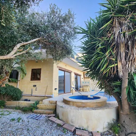 住宿加早餐酒店 Sunny Gozo Getaway Pool & Easy Check-in Ghajn il-Kbira (Gozo)