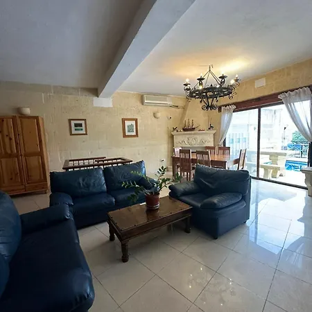 Sunny Gozo Getaway Pool & Easy Check-In Bed & Breakfast Ghajn il-Kbira (Gozo)