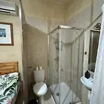 Sunny Gozo Getaway Pool & Easy Check-in Couette-café