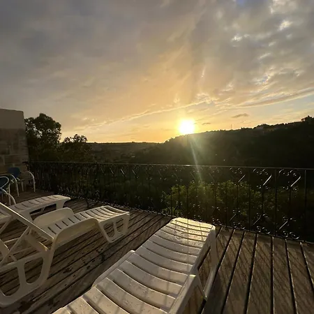 Sunny Gozo Getaway Pool & Easy Check-in 3*