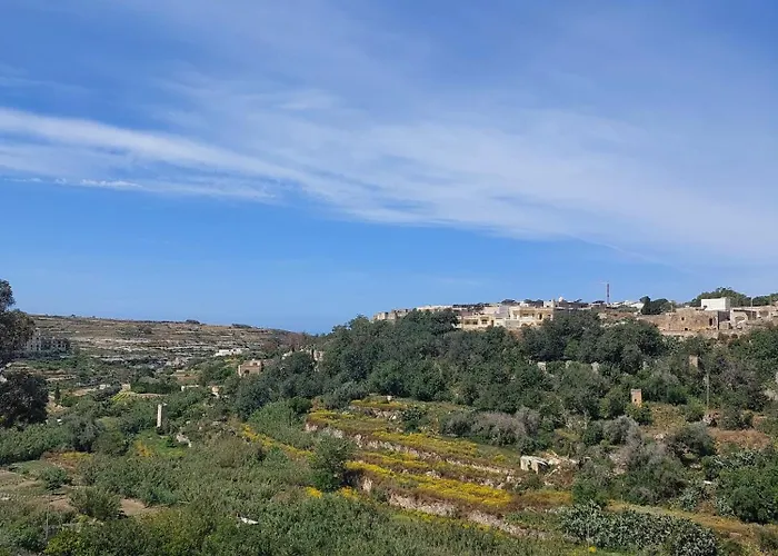 Sunny Gozo Getaway Pool & Easy Check-in 3*