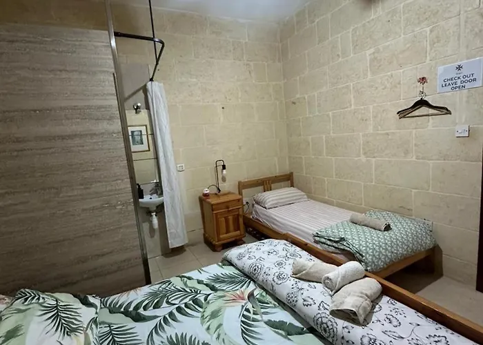 Sunny Gozo Getaway Pool & Easy Check-in 3*