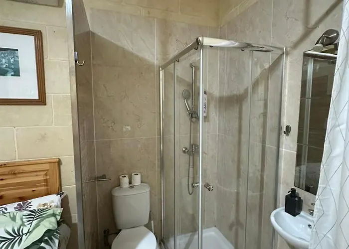 Sunny Gozo Getaway Pool&easy Check-in Bed & Breakfast