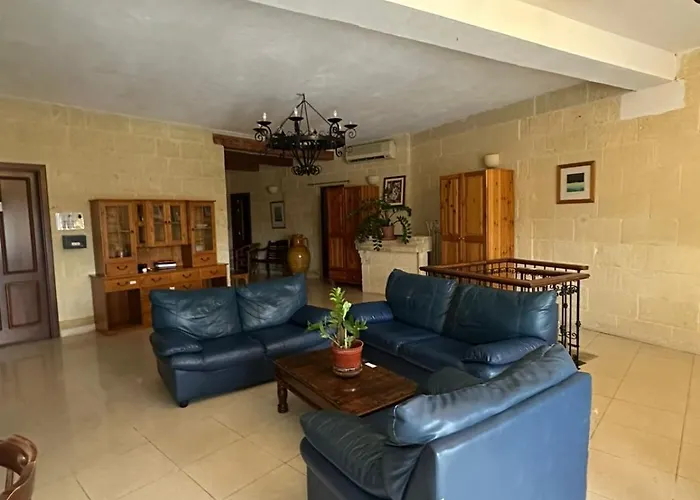 Sunny Gozo Getaway Pool & Easy Check-in 3*