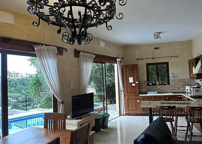 Sunny Gozo Getaway Pool & Easy Check-in Ghajn il-Kbira (Gozo)